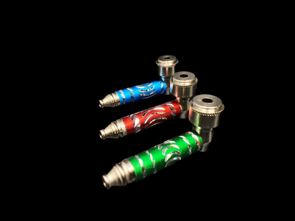 25 Diamond Cut Metal Pipe With Cap 